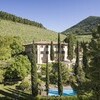 Elegante Villa Paradiso mit Zypressen und Weinbergen bei Spoleto 